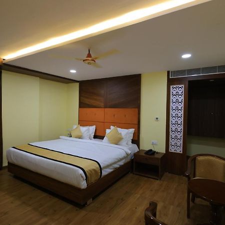 Sun Castle Hotel Palamaner Exterior photo
