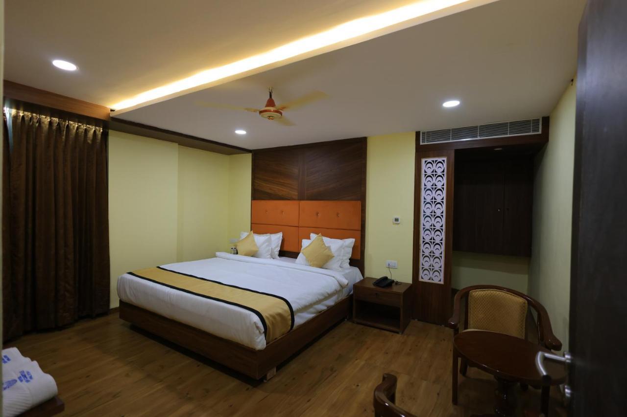 Sun Castle Hotel Palamaner Exterior photo
