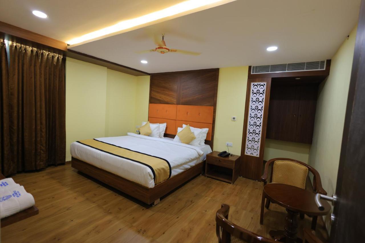 Sun Castle Hotel Palamaner Exterior photo